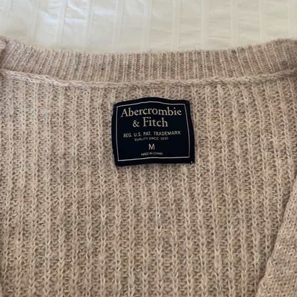 Abercrombie & Fitch Wrap Sweater - Picture 3 of 3